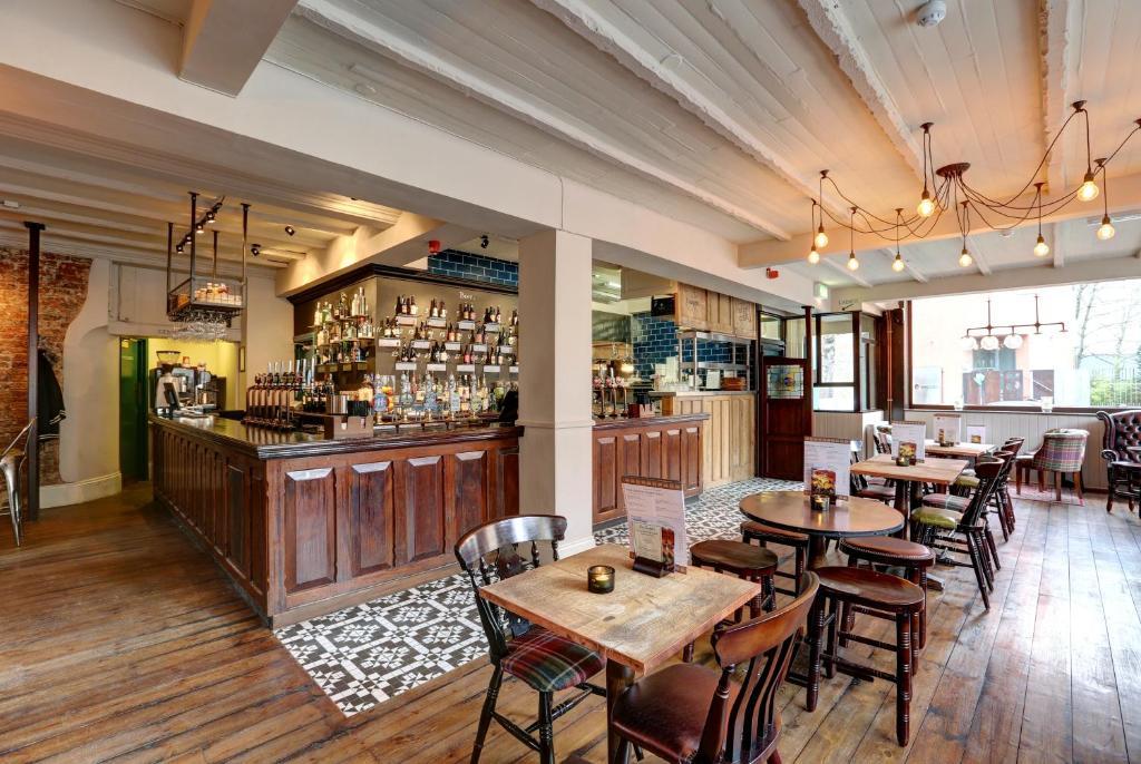 Ostello Publove @ The Exmouth Arms, Euston *