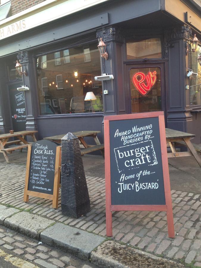 Publove @ The Exmouth Arms, Euston Londra